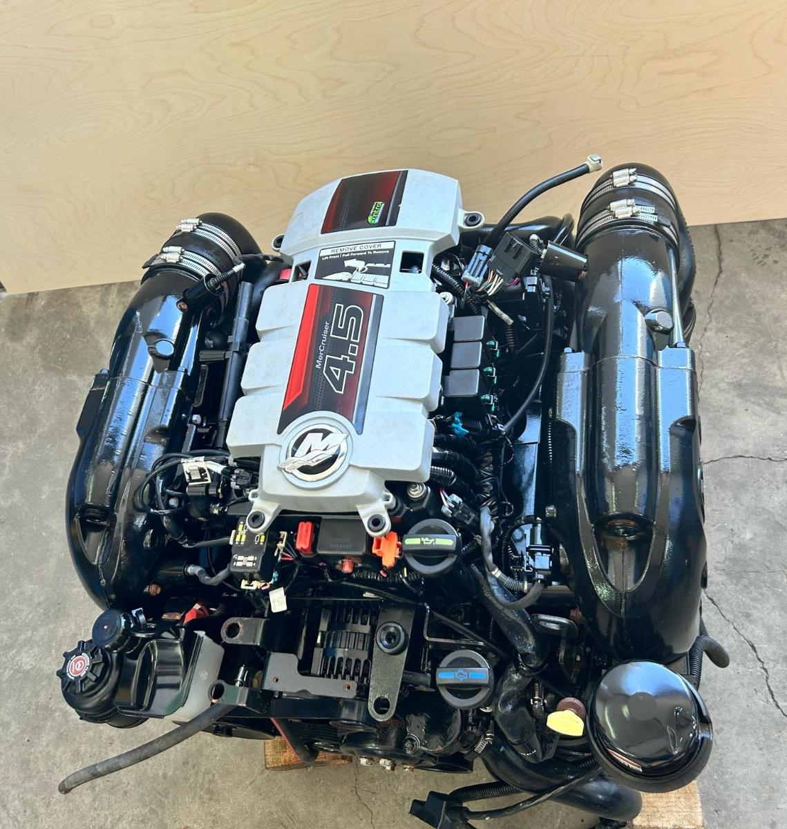 Silnik Mercriuser 4,5l 250 KM (na katalizatorach)